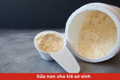 sữa non cho trẻ sơ sinh thumb