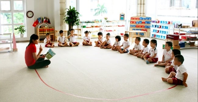 Ưu điểm phương pháp Montessori và phương pháp giáo dục truyền thống